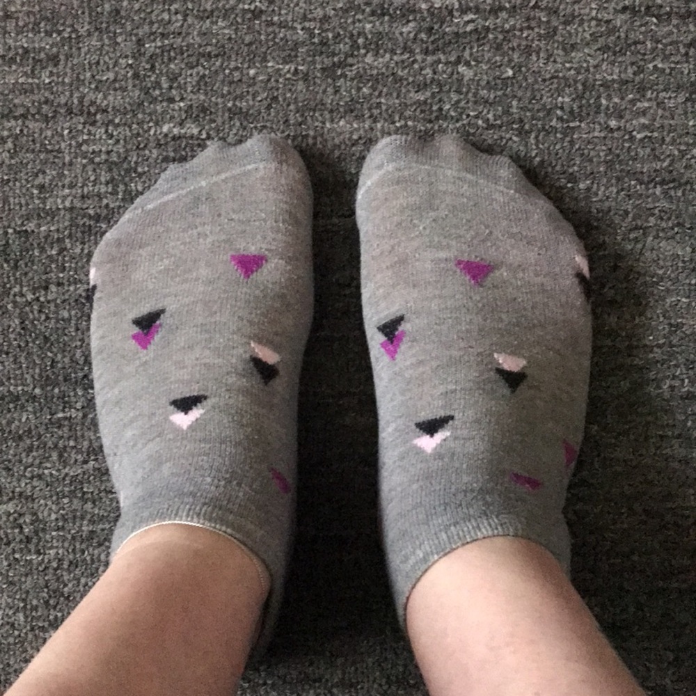 Grey w/triangles
